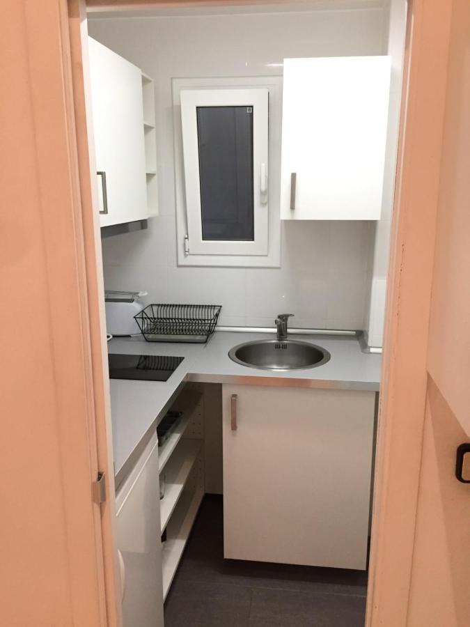 New! Apartment In Sarria Near Metro Barcellona Esterno foto