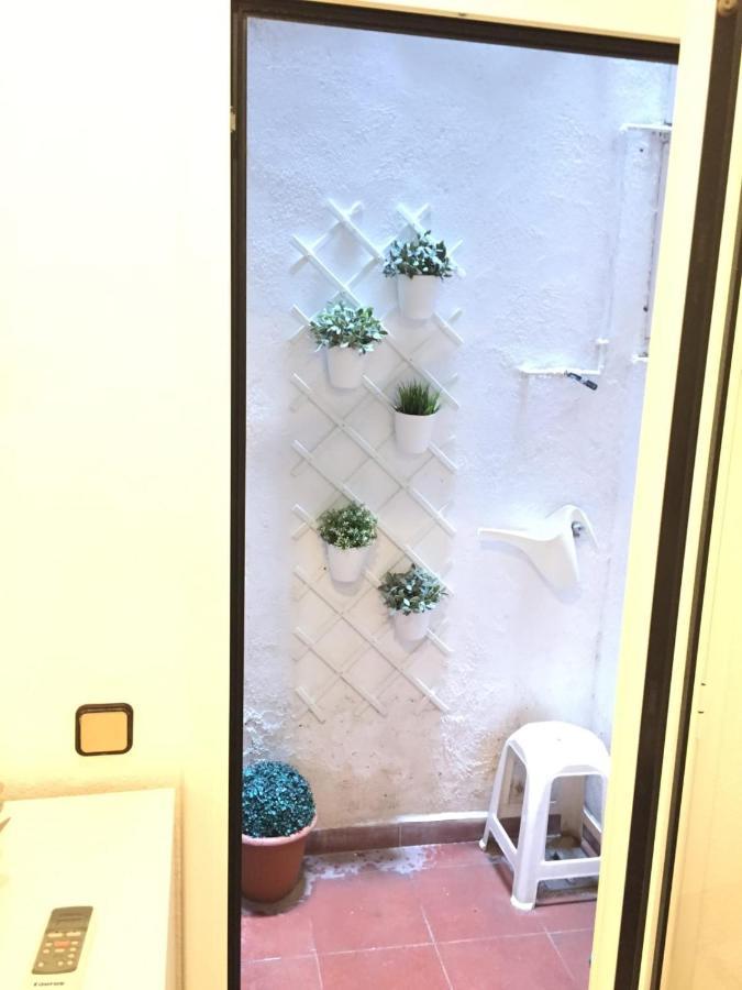 New! Apartment In Sarria Near Metro Barcellona Esterno foto